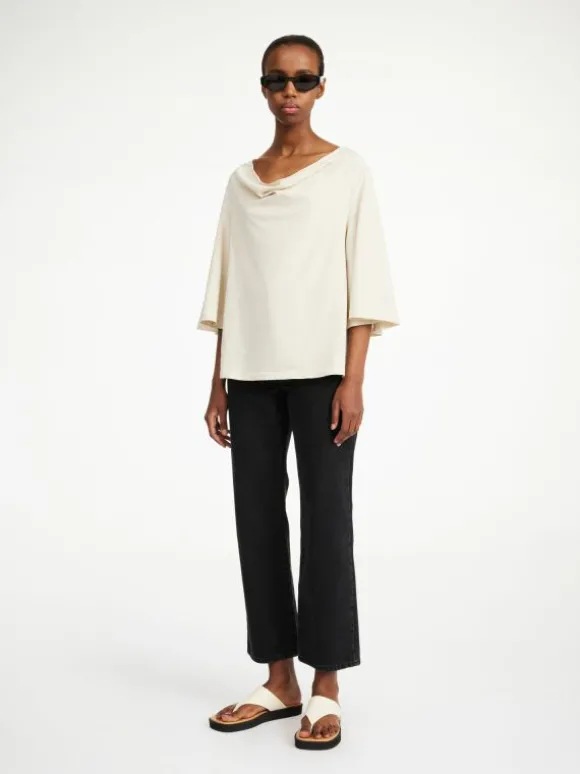 By Malene Birger Bryar T-shirt i bomuld