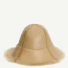 By Malene Birger Sheelan hat i shearling