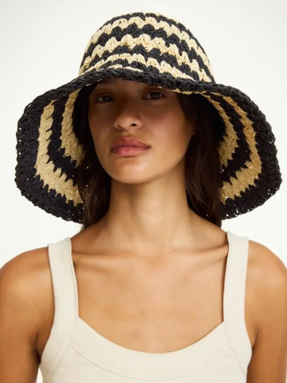 By Malene Birger Strawie hat