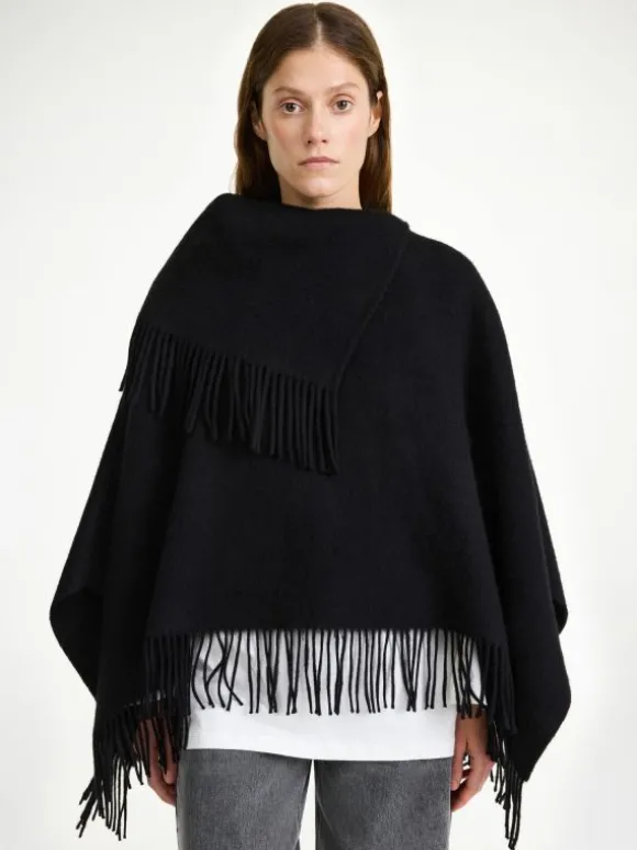 By Malene Birger Turtma poncho i uld